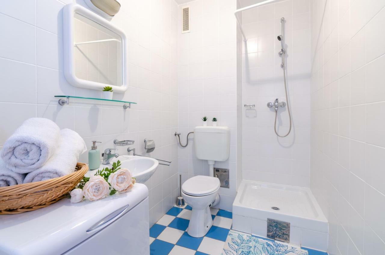 تْسْغيكفانِتْسا Apartment Tia المظهر الخارجي الصورة