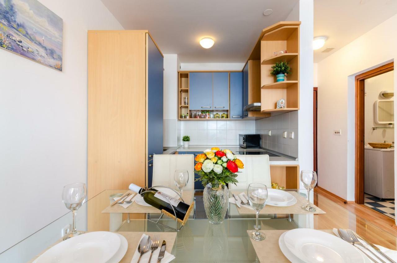 تْسْغيكفانِتْسا Apartment Tia المظهر الخارجي الصورة