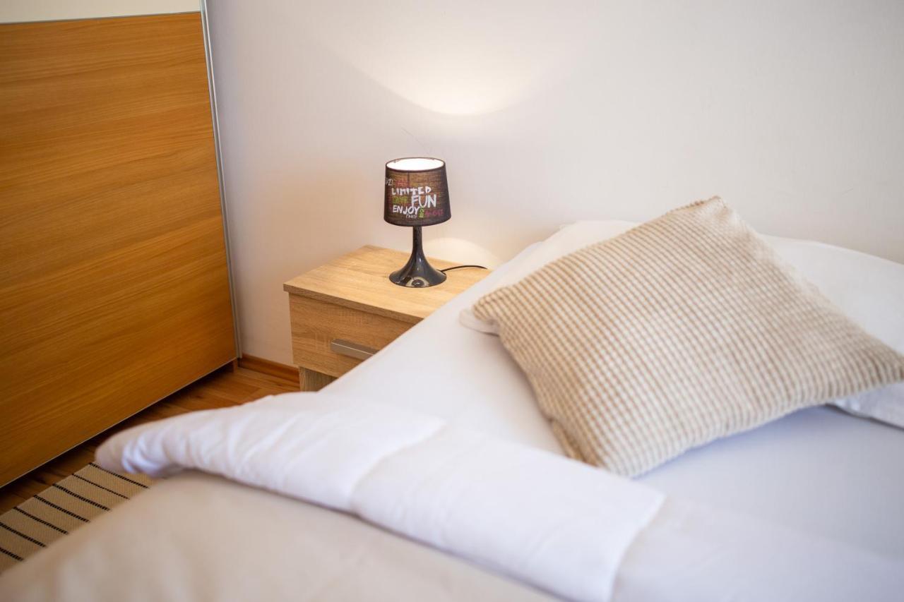 تْسْغيكفانِتْسا Apartment Tia المظهر الخارجي الصورة